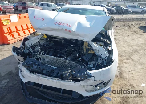 2015 Ford Focus Se z USA, uszkodzony, nr VIN 1FADP3K26FL204215